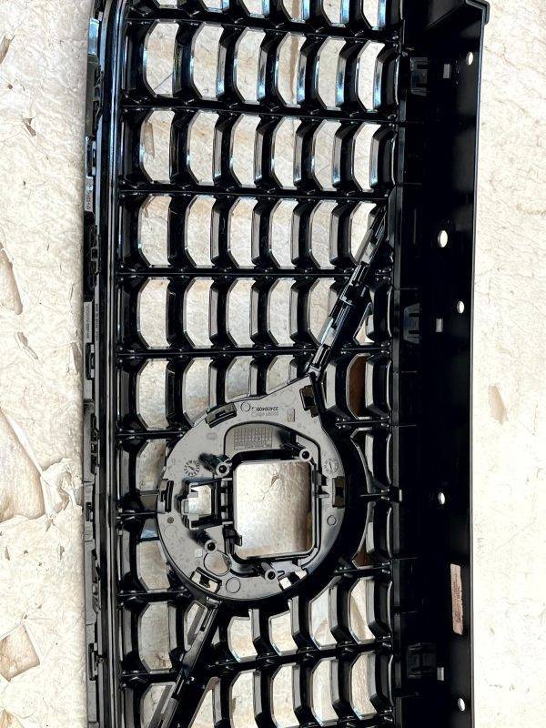 Volvo XC40 Front Bumper Upper Radiator Grille 2022 ON 32409406 Genuine 8 Volvo XC40 Front Bumper Upper Radiator Grille 2022 ON 32409406 Genuine 178509976151 9