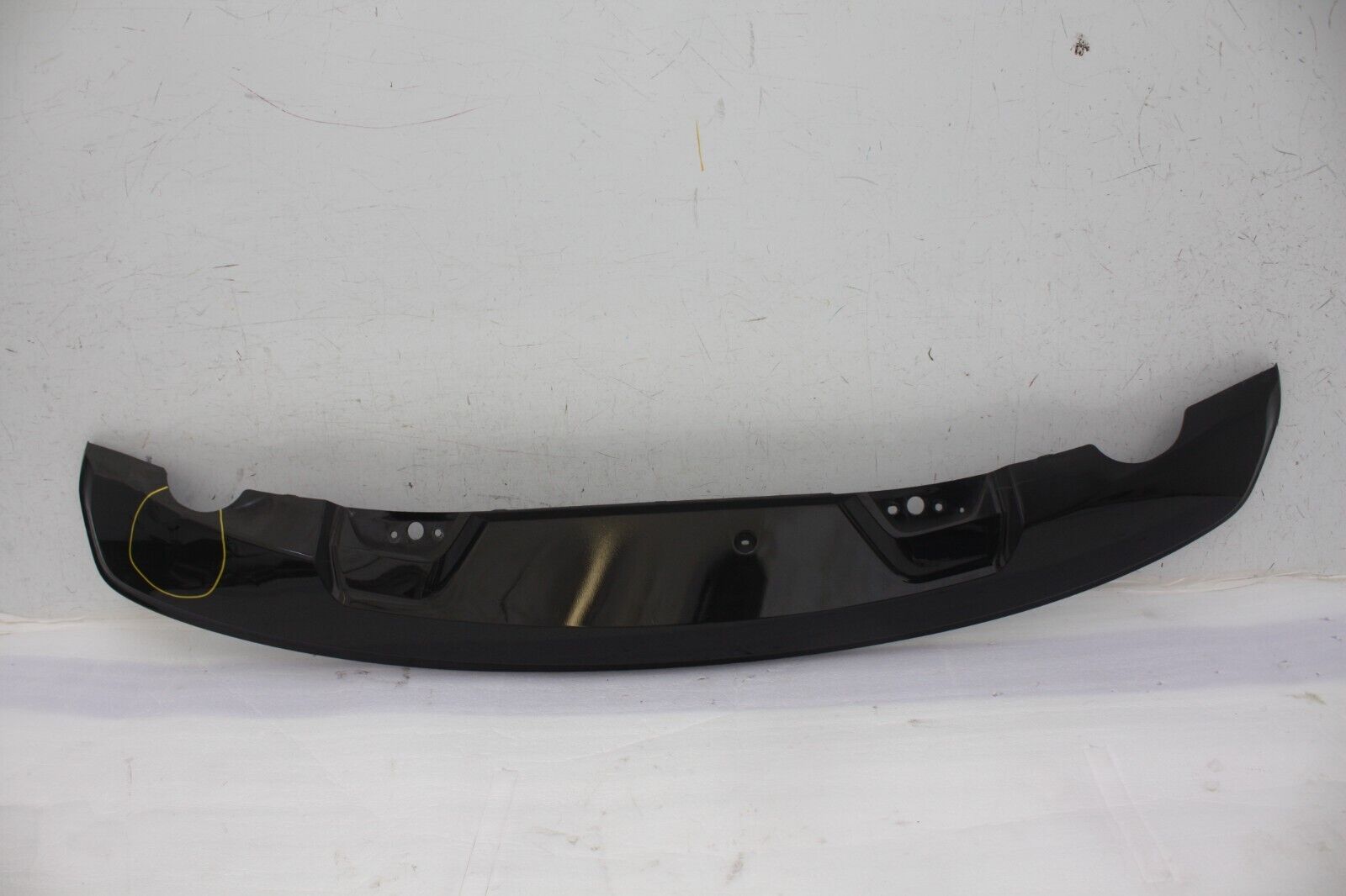 Volvo XC40 Rear Bumper Diffuser 2018 TO 2020 32136123 Genuine *DAMAGED*