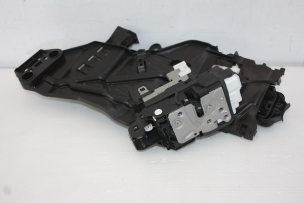 Volvo XC40 Rear Right Door Lock Bracket 2018 ON 30747108 178560614241 3