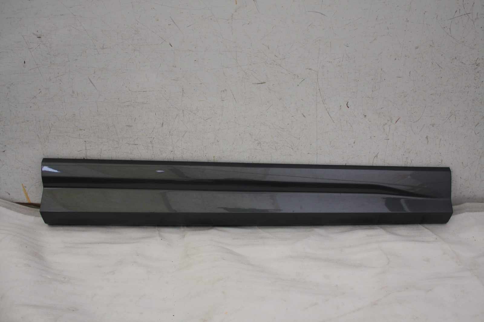 Audi Q2 S Line Front Right Door Moulding 2016 TO 2021 81A853960A Genuine