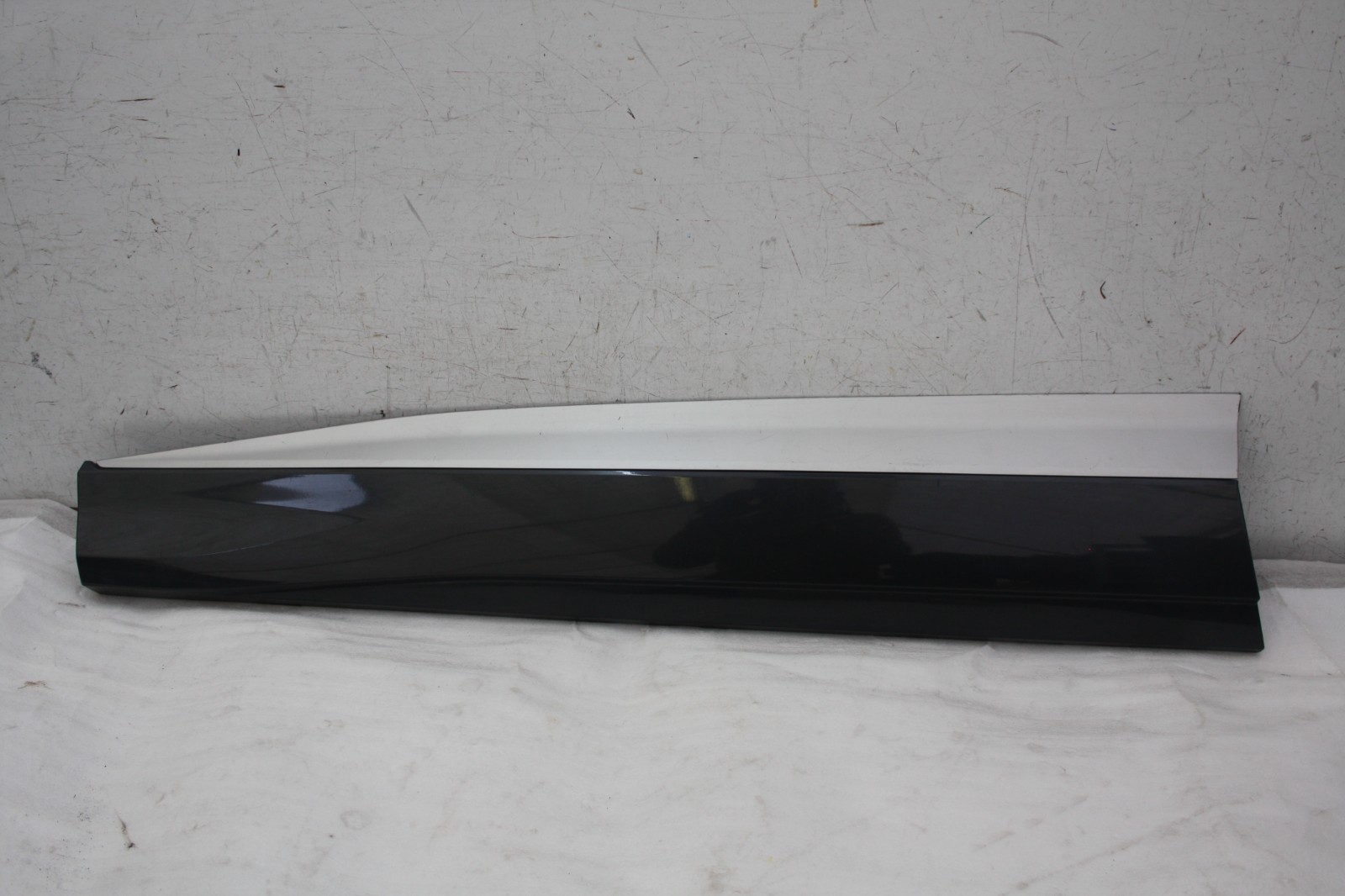 Audi Q4 E-Tron Front Left Side Door Moulding 89A853959B Genuine