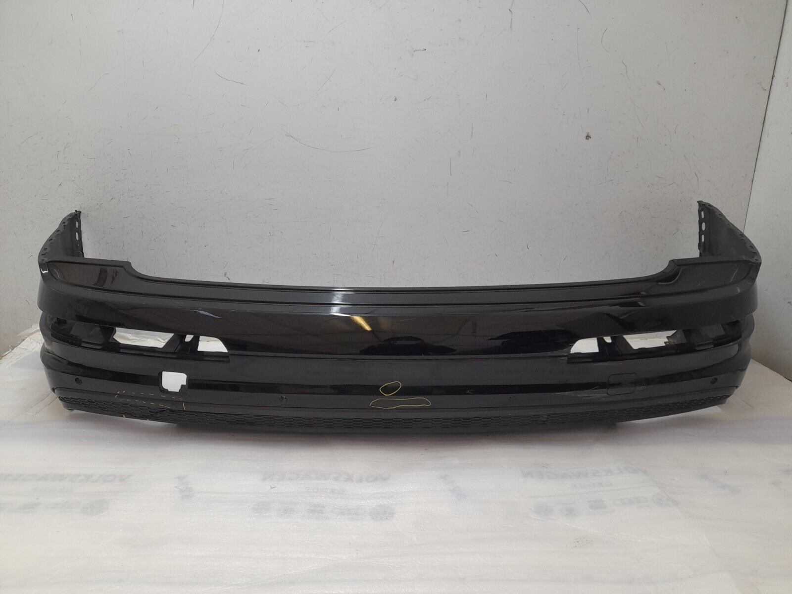 Audi Q7 S Line Rear Bumper 2015 TO 2019 4M0807511 Genuine *DAMAGED*