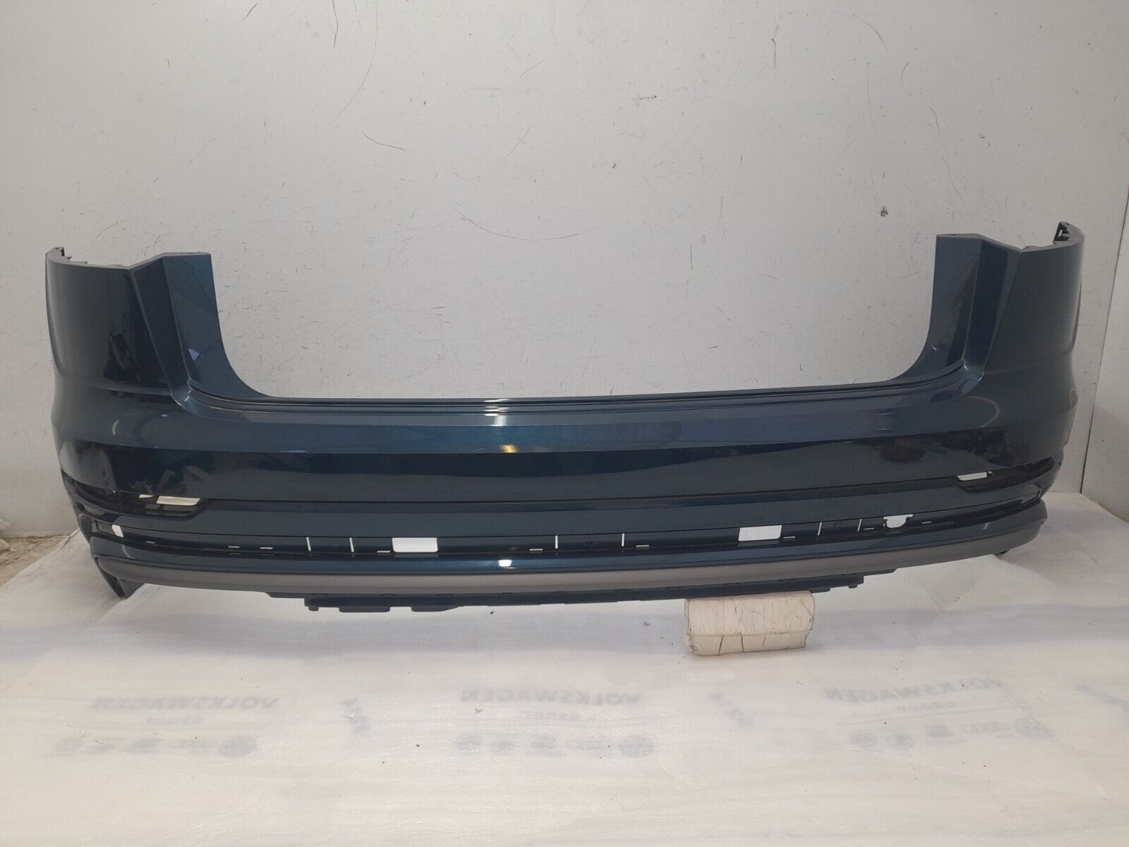 Audi Q8 S Line Rear Bumper 2018 ON 4M8807511 Genuine *DAMAGED*