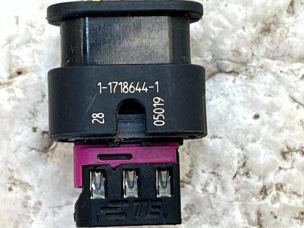 Audi VW Mercedes 3 Pin PDC Sensor Wiring Loom Plug Connector 1-1718644-1 Genuine 7 Audi VW Mercedes 3 Pin PDC Sensor Wiring Loom Plug Connector 1 1718644 1 Genuine 178430973872 8