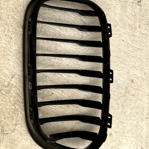 BMW 1 Series F20 F21 LCI Front Bumper Right Grille 2015 TO 2019 7371748 Genuine - Image 5