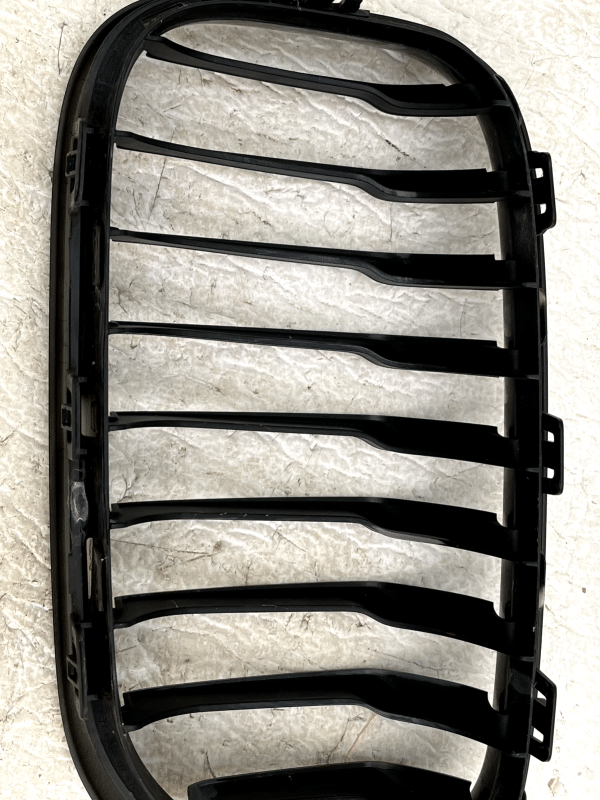 BMW 1 Series F20 F21 LCI Front Bumper Right Grille 2015 TO 2019 7371748 Genuine 178556541242 7