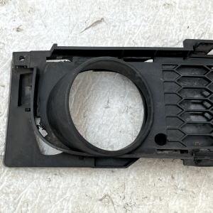 BMW 3 E90 E91 Front Bumper Left Fog Light Grille Trim 05-08 51117906497 Genuine 12 BMW 3 E90 E91 Front Bumper Left Fog Light Grille Trim 05-08 51117906497 Genuine - Image 2