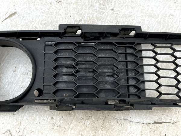 BMW 3 E90 E91 Front Bumper Left Fog Light Grille Trim 05-08 51117906497 Genuine 2 BMW 3 E90 E91 Front Bumper Left Fog Light Grille Trim 05 08 51117906497 Genuine 178510567652 3