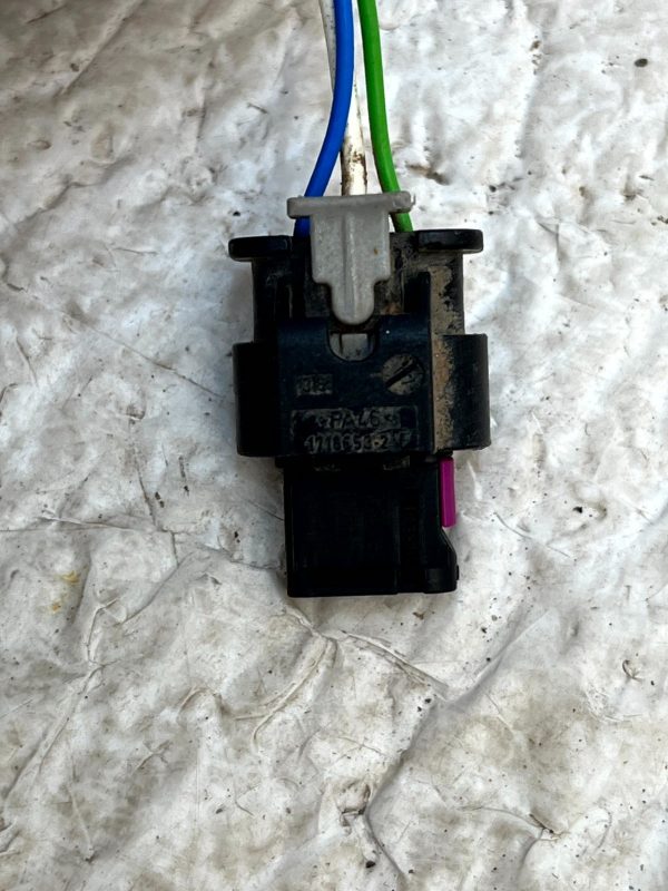 BMW Peugeot Citroen 3 Pin Parking Sensor Loom Plug Connector 1-2289033-5 Genuine 4 BMW Peugeot Citroen 3 Pin Parking Sensor Loom Plug Connector 1 2289033 5 Genuine 178448497972 5