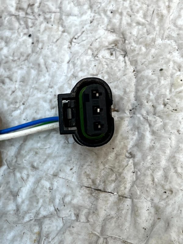 BMW Peugeot Citroen 3 Pin Parking Sensor Loom Plug Connector 1-2289033-5 Genuine 7 BMW Peugeot Citroen 3 Pin Parking Sensor Loom Plug Connector 1 2289033 5 Genuine 178448497972 8