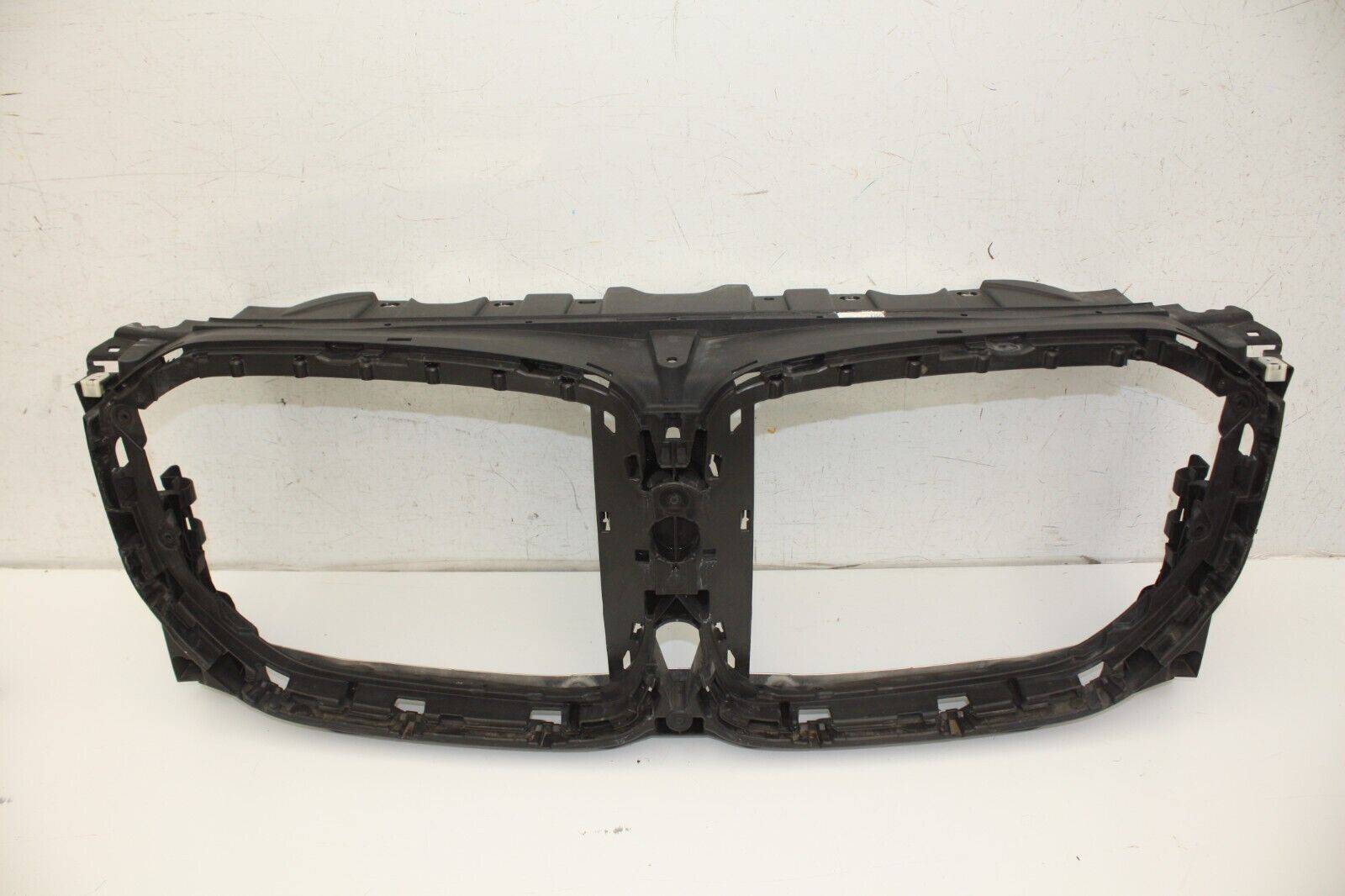 BMW X5 G05 Front Bumper Shutter Grill Bracket 5113226775 Genuine 176640459942