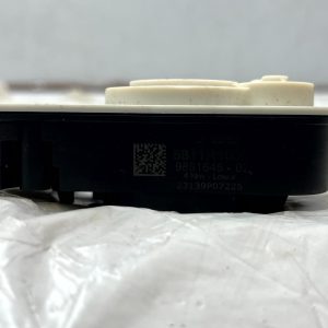 BMW X5 G05 HVAC Air Intake Actuator Motor 5811R1000 Genuine - Image 3