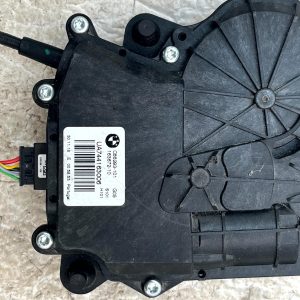 BMW X5 G05 Rear Tailgate Boot Lid Soft Closing Lock Actuator 163672-10 Genuine - Image 5