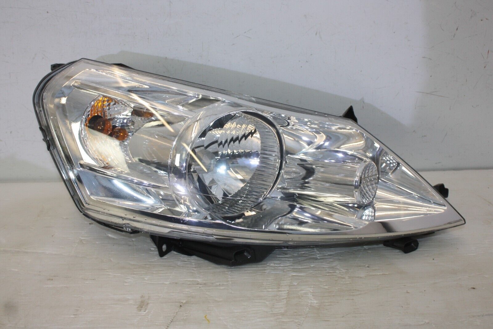 Citroen Dispatch Right Side Headlight 2007 TO 2012 89901267 Genuine