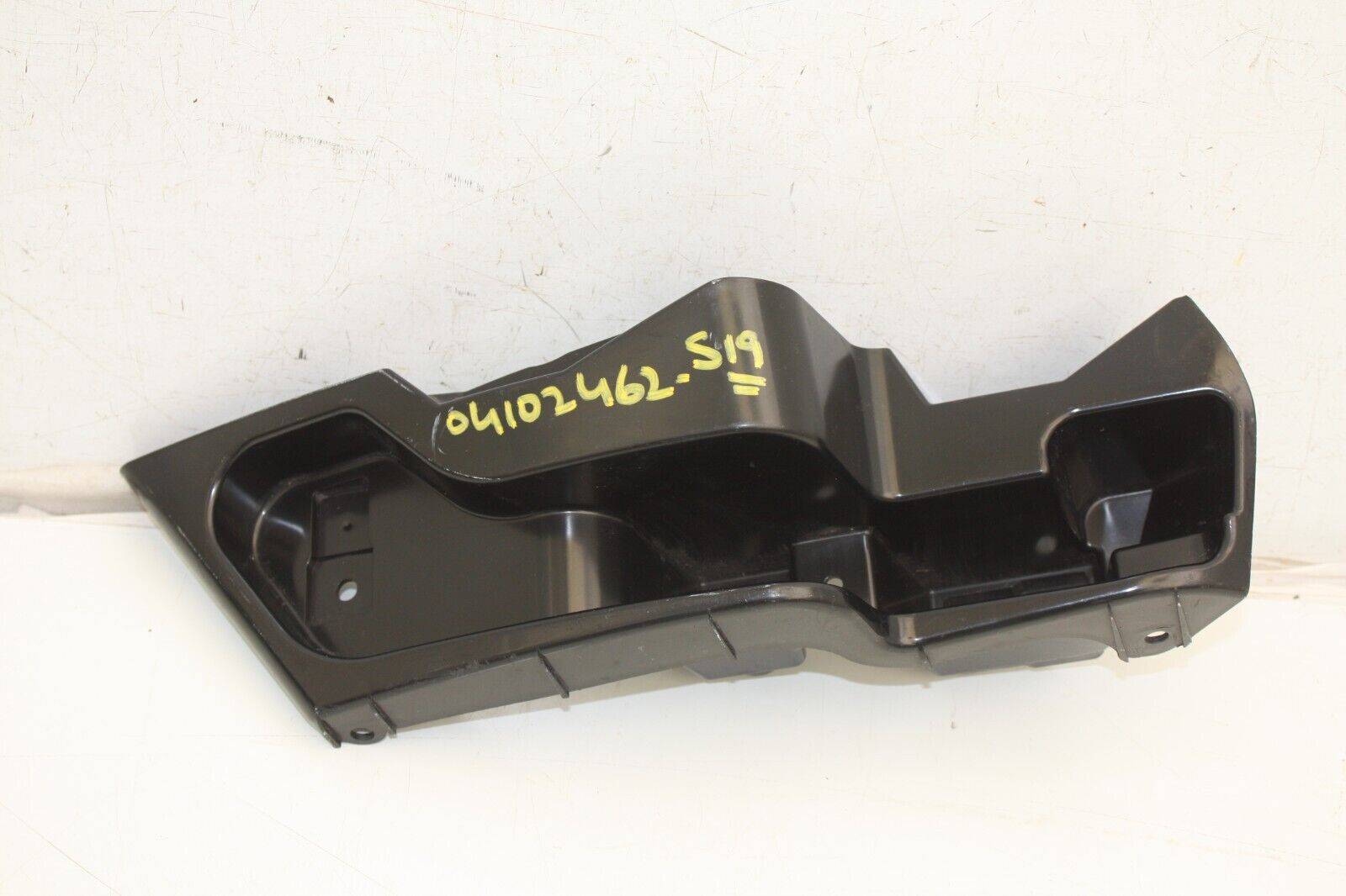 Ford Mondeo Rear Bumper Right Bracket DS73 17E850 B Genuine 176614445832