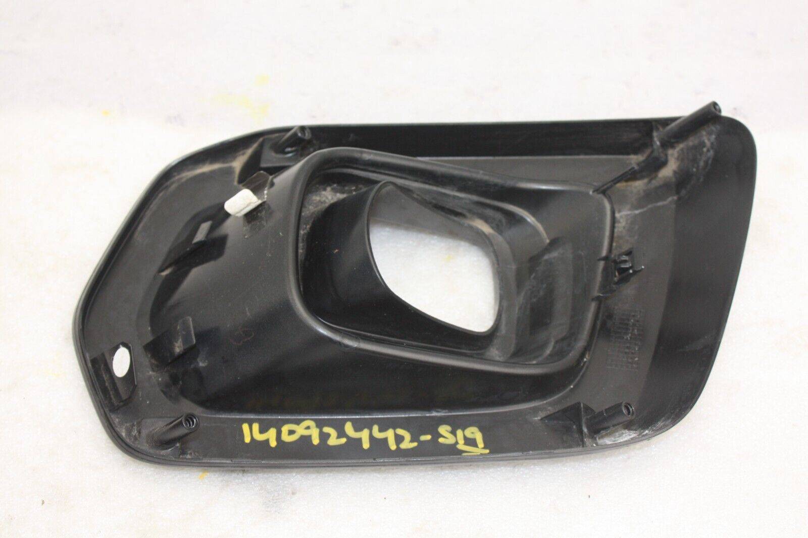 Ford-Ranger-Front-Bumper-Right-Fog-Light-Surround-Trim-JB3B-15A298-D-Genuine-176577547712-7