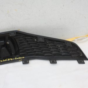 Honda Jazz Front Bumper Grill Genuine - Image 9