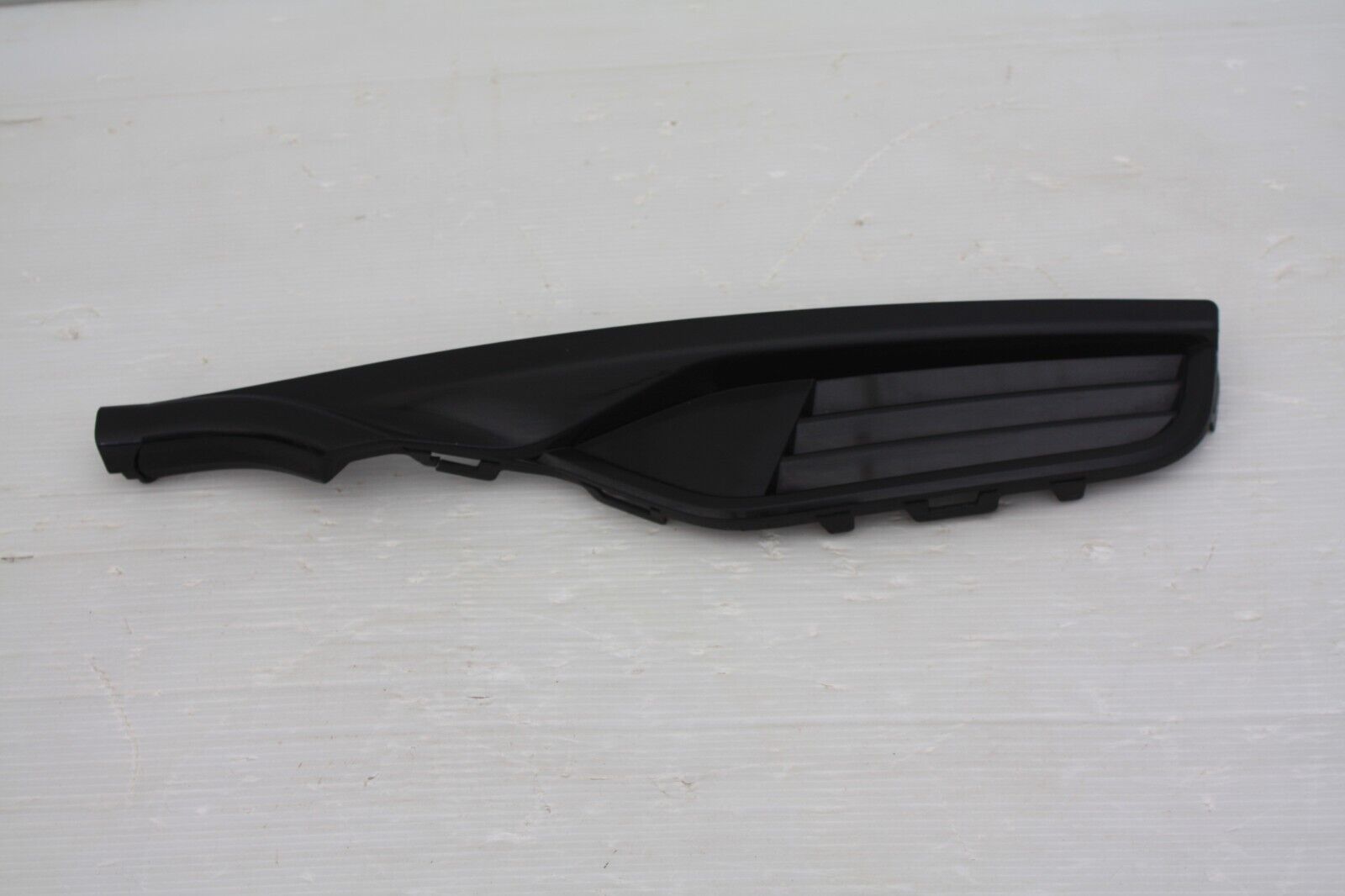 Honda Jazz Rear Bumper Right Grill Trim 71502-T5A-J6 Genuine