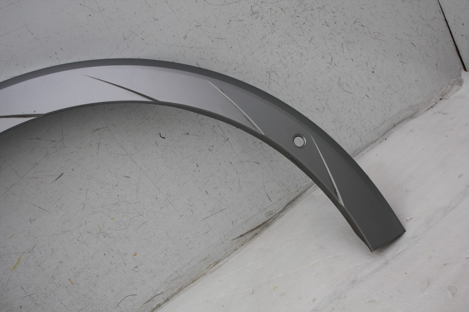 Hyundai Ioniq 5 Front Right Side Wheel Arch 2021 ON 87712-G1100 Genuine ...