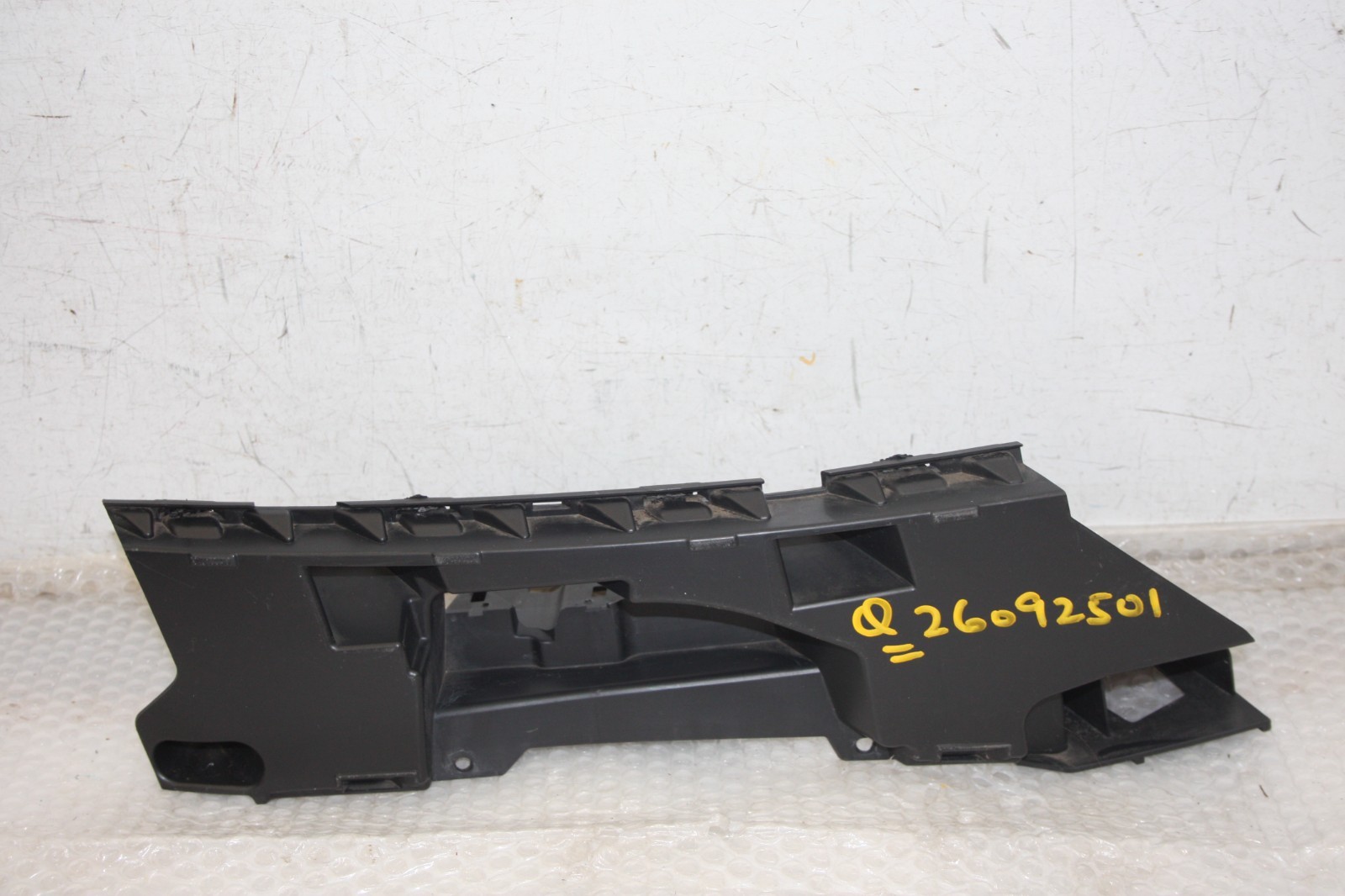 Jaguar F Pace Front Bumper Right Side Bracket MK83-17C862-AA Genuine