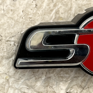 Jaguar F Type Coupe X152 Front Emblem Badge Logo 2015 ON Genuine - Image 3