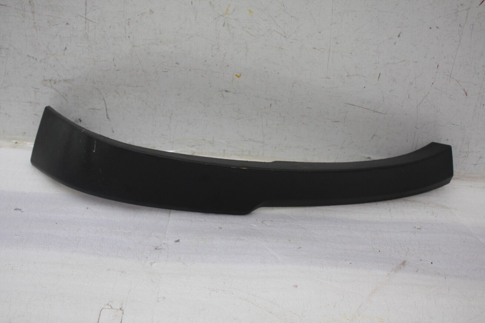 Jeep Cherokee Rear Left Moulding Strip 68210313AB Genuine