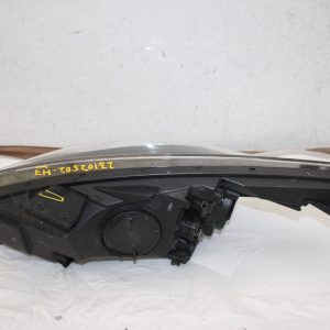 Kia Carens Right Side Headlight Genuine *DAMAGED* - Image 11