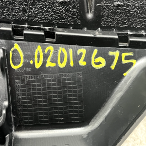 Kia Sorento Front Right Side Air Duct Cover 2024 ON 865C2-P2500 Genuine - Image 12