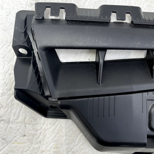 Kia Sorento Front Right Side Air Duct Cover 2024 ON 865C2-P2500 Genuine - Image 3