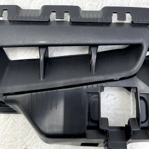 Kia Sorento Front Right Side Air Duct Cover 2024 ON 865C2-P2500 Genuine - Image 4