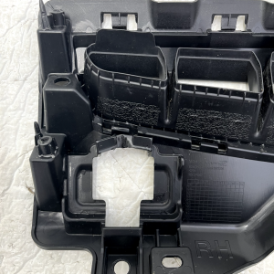 Kia Sorento Front Right Side Air Duct Cover 2024 ON 865C2-P2500 Genuine - Image 7