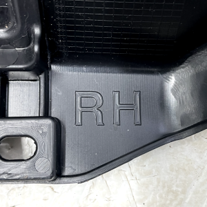 Kia Sorento Front Right Side Air Duct Cover 2024 ON 865C2-P2500 Genuine - Image 10