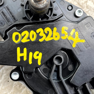 LR Discovery 5 L462 Rear Windscreen Wiper Motor 2017 ON HY32-17404-AA Genuine - Image 15