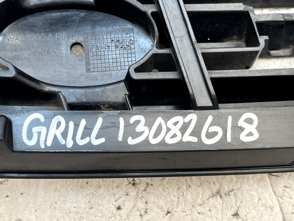 LR Range Rover Sport L461 Front Bumper Upper Grille 2022 ON N9X2 8200 A Genuine 178516124982 15