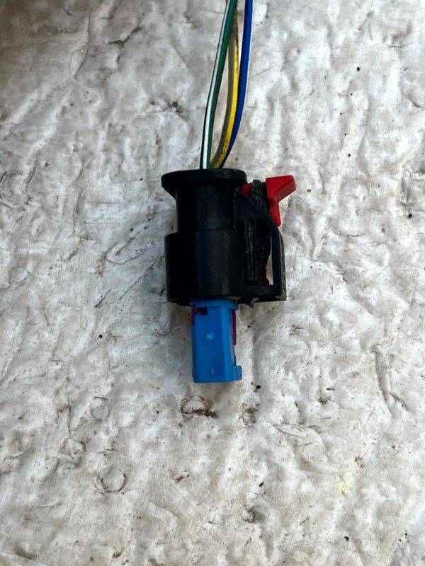 Land Rover Defender Discovery Parking Sensor Plug Connector 3-2236343-5 Genuine 4 Land Rover Defender Discovery Parking Sensor Plug Connector 3 2236343 5 Genuine 178321950032 5