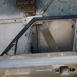 Land Rover Defender Front Left Side Door 2020 ON L8B2-21459 Genuine *DAMAGED* - Image 3