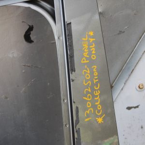 Land Rover Defender Front Left Side Door 2020 ON L8B2-21459 Genuine *DAMAGED* - Image 7