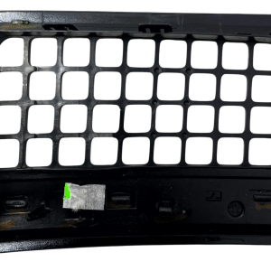 Land Rover Defender Front Left Wing Vent Grille 2020 ON L8B2-280B11-ED Genuine - Image 9