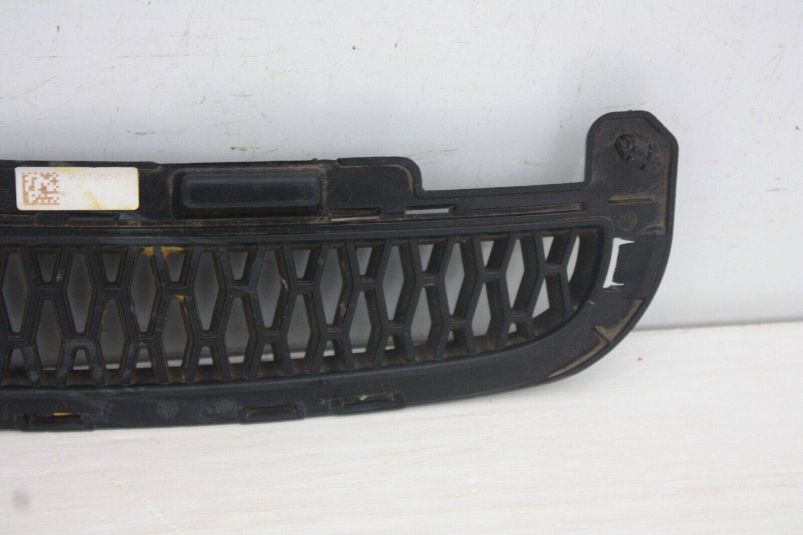 Land-Rover-Discovery-Front-bumper-Right-Grill-HY32-17F816-AA-Genuine-2017-175693615892-3
