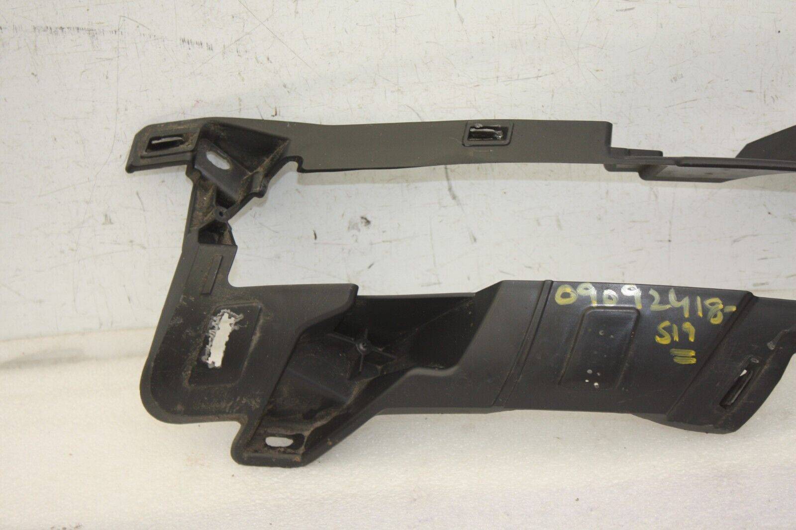 Land-Rover-Discovery-L462-Front-Bumper-Right-Bracket-2017-ON-HY32-15266-AA-176571173452-3