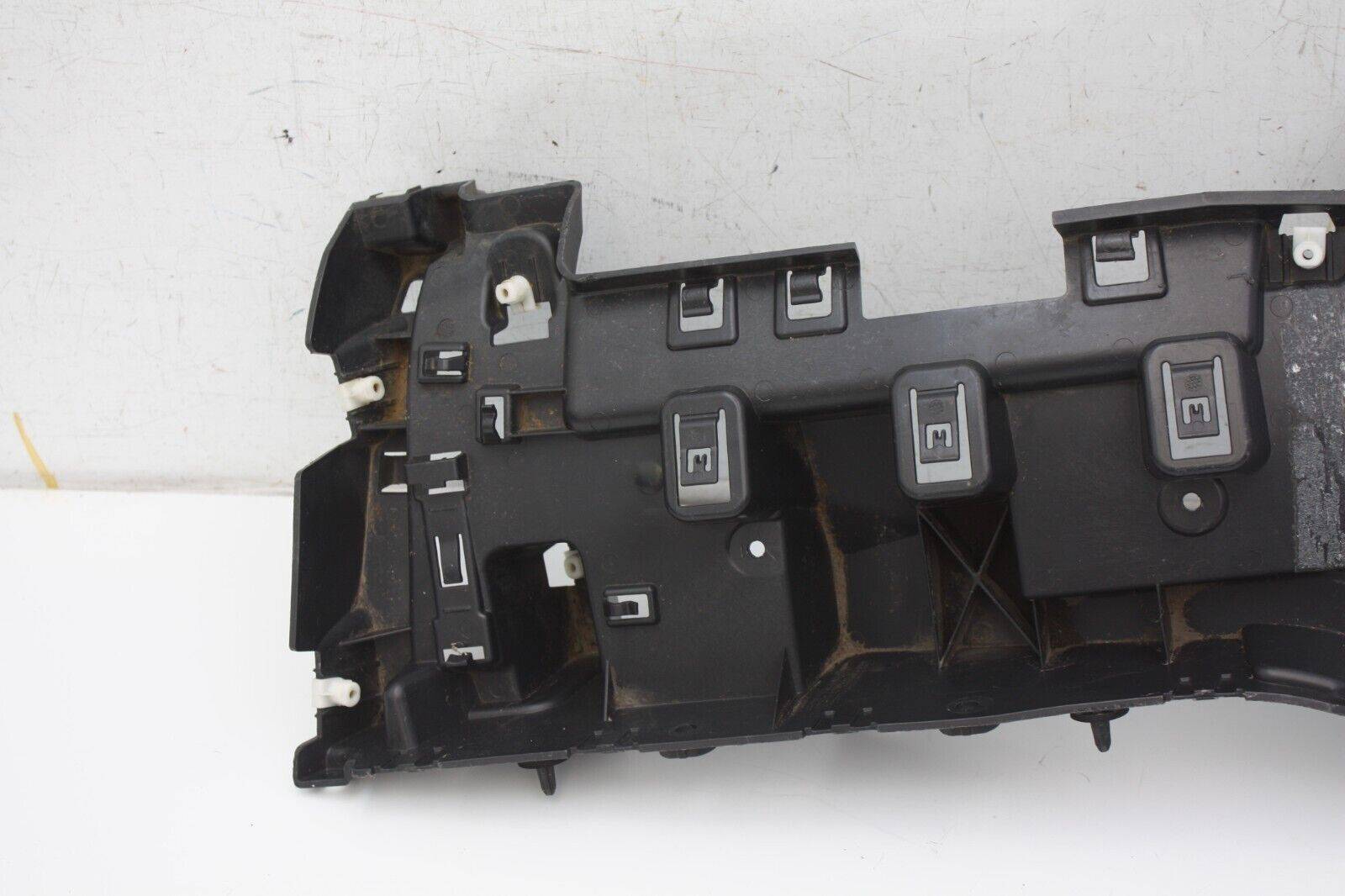 Land-Rover-Discovery-L462-Rear-Bumper-Right-Bracket-HY32-17A881-AD-Genuine-176635108632-2