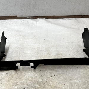 Land Rover Discovery Sport L550 Front Upper Air Duct Cover 15 TO 19 GK72-8327-AB 29 Land Rover Discovery Sport L550 Front Upper Air Duct Cover 15 TO 19 GK72-8327-AB - Image 10
