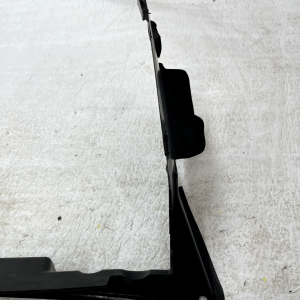 Land Rover Discovery Sport L550 Front Upper Air Duct Cover 15 TO 19 GK72-8327-AB 36 Land Rover Discovery Sport L550 Front Upper Air Duct Cover 15 TO 19 GK72-8327-AB - Image 17