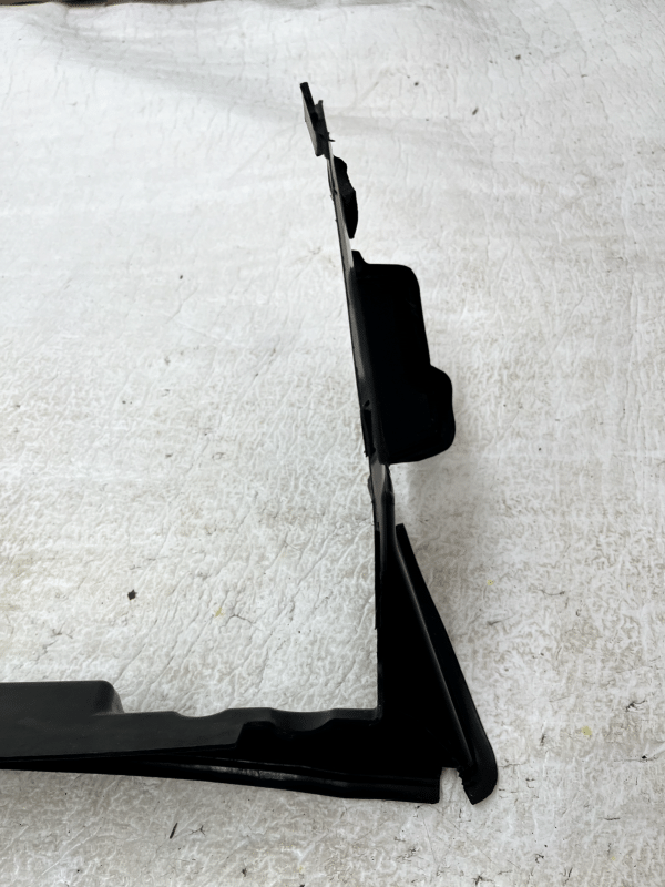 Land Rover Discovery Sport L550 Front Upper Air Duct Cover 15 TO 19 GK72-8327-AB 16 Land Rover Discovery Sport L550 Front Upper Air Duct Cover 15 TO 19 GK72 8327 AB 178510567942 17