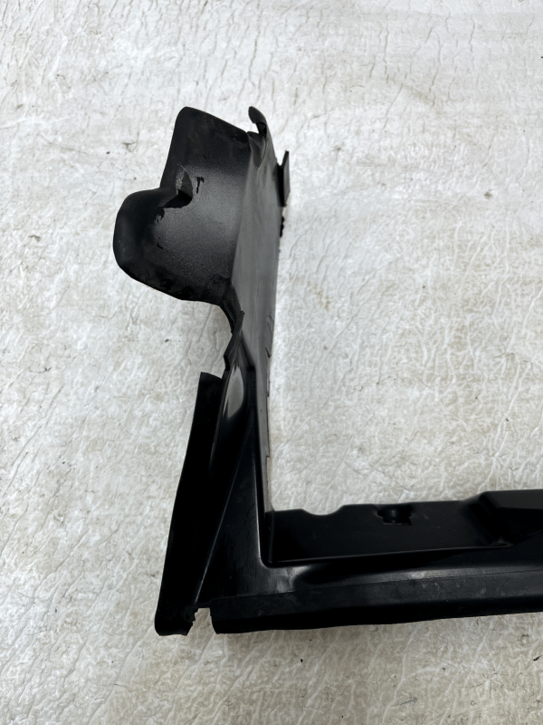 Land Rover Discovery Sport L550 Front Upper Air Duct Cover 15 TO 19 GK72-8327-AB 1 Land Rover Discovery Sport L550 Front Upper Air Duct Cover 15 TO 19 GK72 8327 AB 178510567942 2
