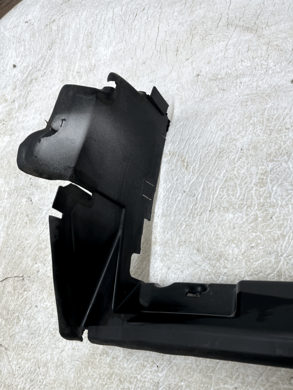 Land Rover Discovery Sport L550 Front Upper Air Duct Cover 15 TO 19 GK72-8327-AB 2 Land Rover Discovery Sport L550 Front Upper Air Duct Cover 15 TO 19 GK72 8327 AB 178510567942 3