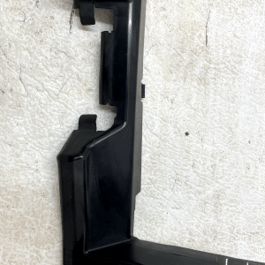 Land Rover Discovery Sport L550 Front Upper Air Duct Cover 15 TO 19 GK72-8327-AB 26 Land Rover Discovery Sport L550 Front Upper Air Duct Cover 15 TO 19 GK72-8327-AB - Image 7