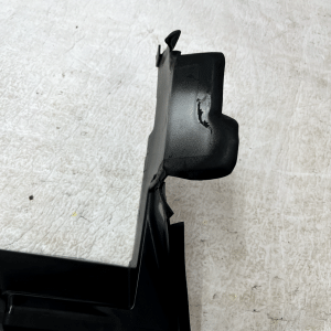 Land Rover Discovery Sport L550 Front Upper Air Duct Cover 15 TO 19 GK72-8327-AB 27 Land Rover Discovery Sport L550 Front Upper Air Duct Cover 15 TO 19 GK72-8327-AB - Image 8