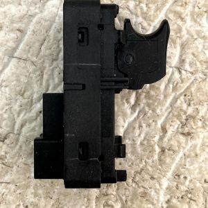 MG ZS Front Left Side Door Window Control Switch 2017 TO 2020 10068338 Genuine - Image 3