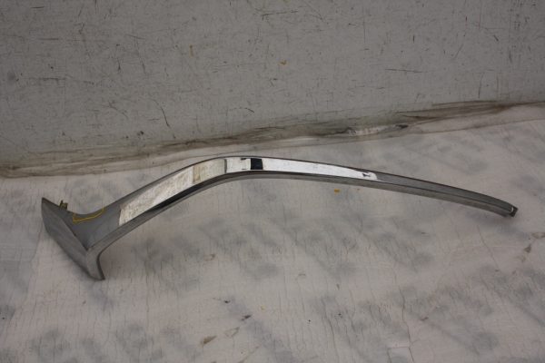 Mazda-2-Front-Bumper-Left-Side-Chrome-2015-TO-2020-DA6B-507K1-Genuine-DAMAGED-177237750732